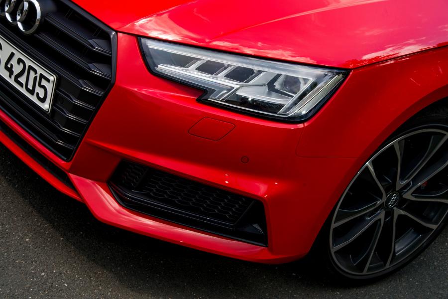 Детали экстерьера Audi S4 Sedan (B9) 2016 года  (WW) (фото 8 из 40)